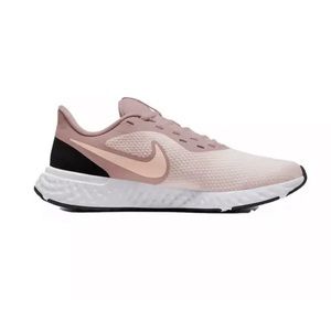 Nike revolution 5 running shoes